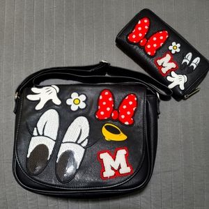 Disney Minnie Mouse Crossbody bag and Matching wallet set. Never been used.